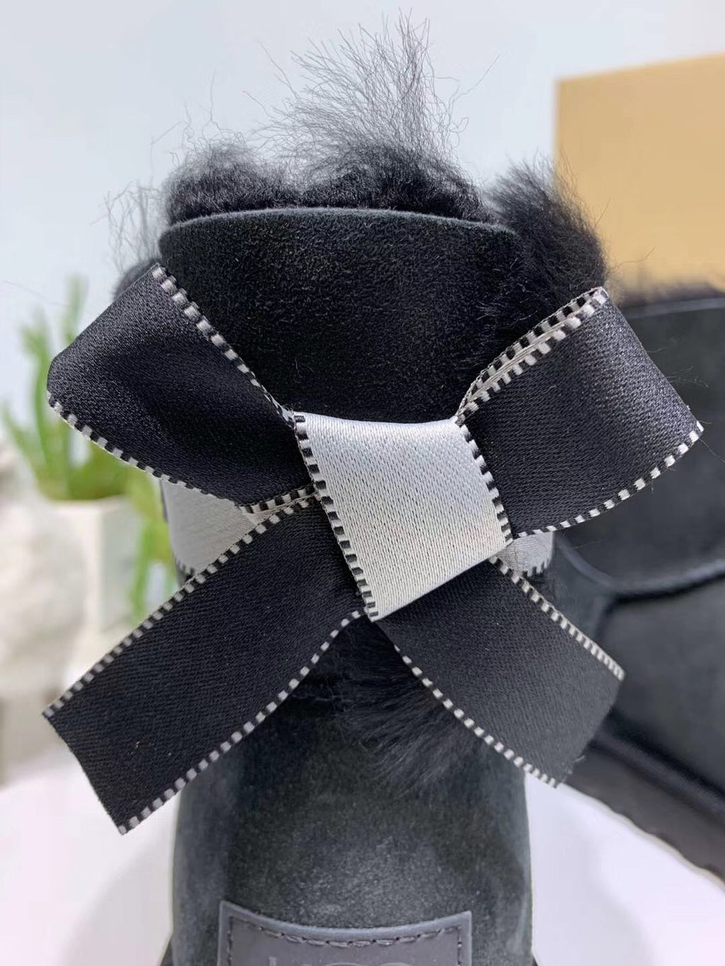 Black Bow-Detail Shimmer Moccasins | 2938
