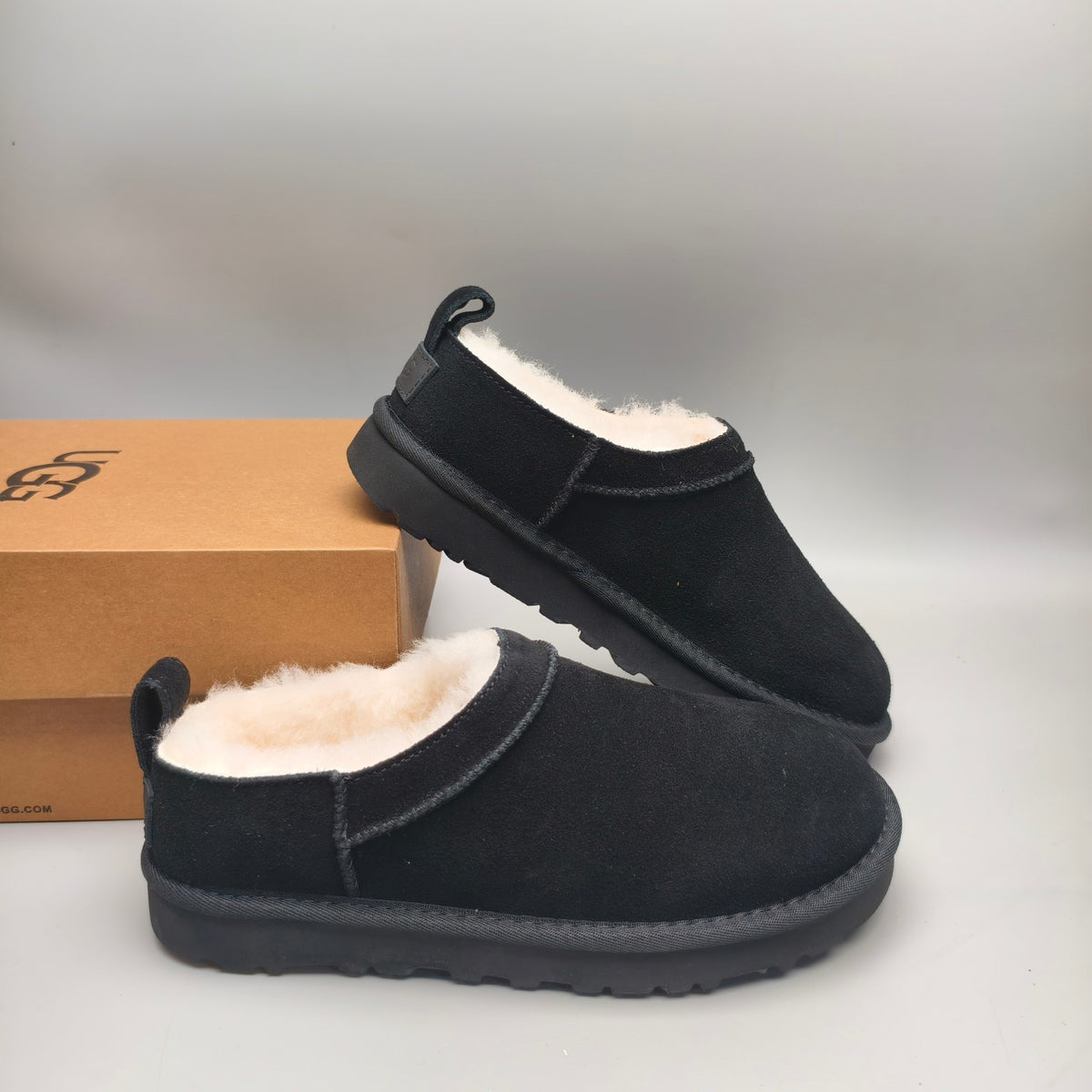 Women's Black Classic Slip-On Shoes | 3891