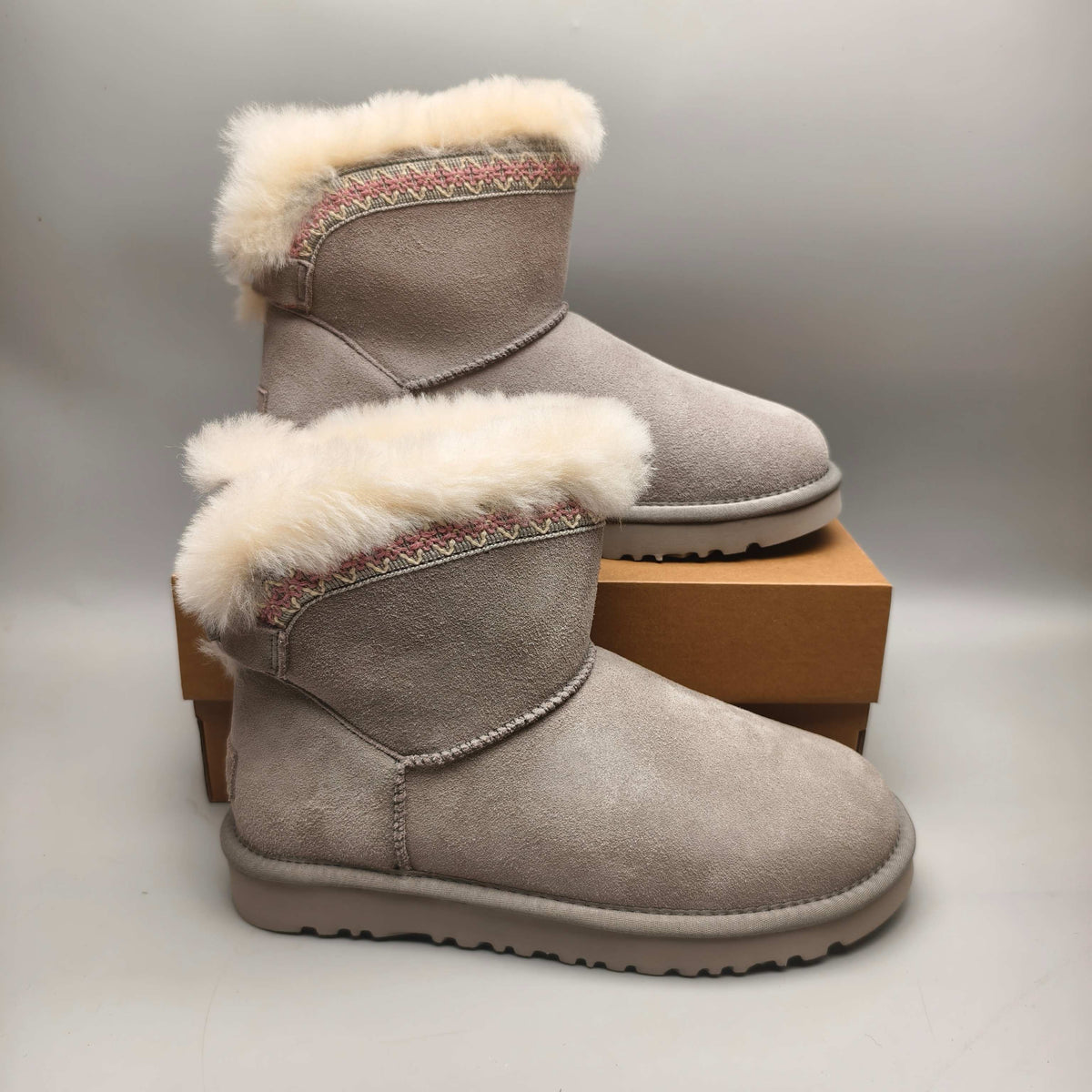 Gray Folk-Inspired Shoes with Back Strap | 4517