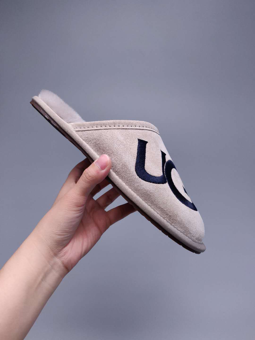 Gray Indoor Slippers with Oversized G Detail | 2593