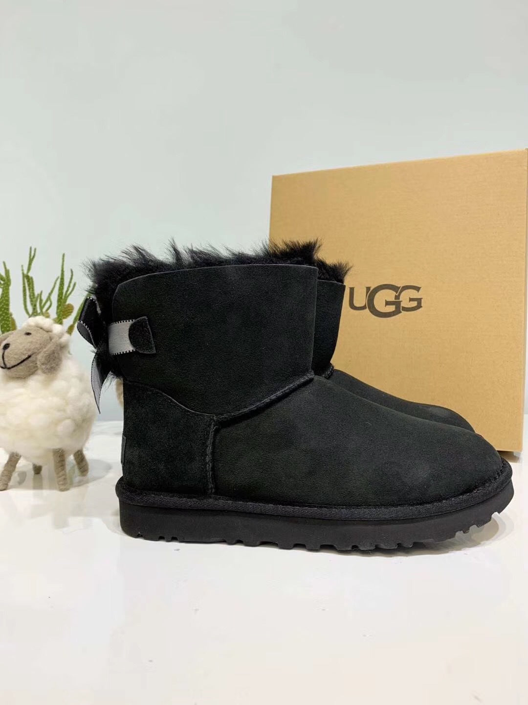 Black Bow-Detail Shimmer Moccasins | 2938