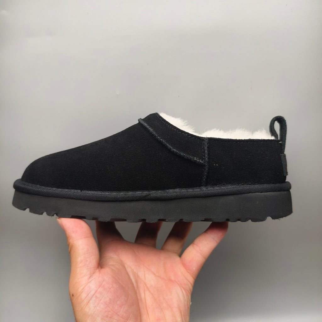 Women's Black Classic Slip-On Shoes | 3891
