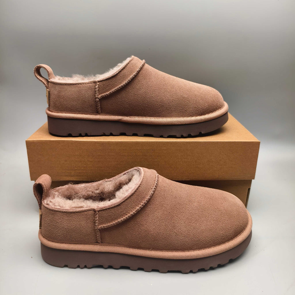 Women's Mu Pink Classic Slip-On Shoes | 3891