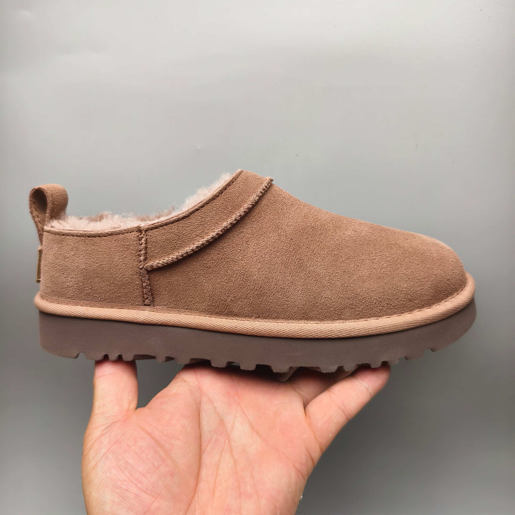 Women's Mu Pink Classic Slip-On Shoes | 3891