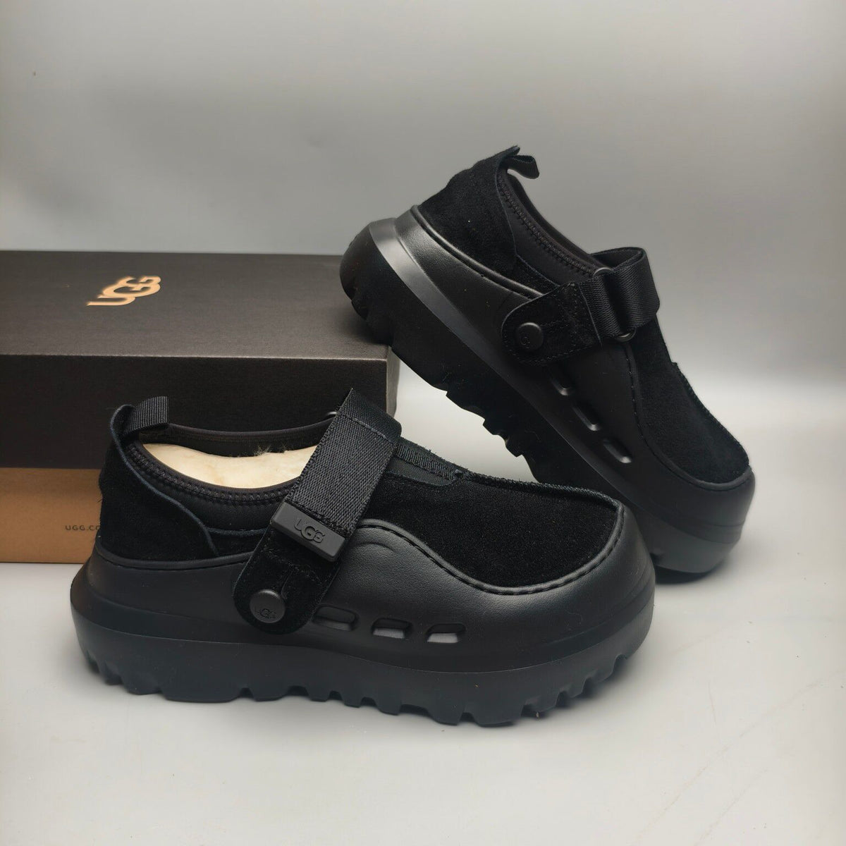 Black Unisex Slip-On Casual Shoes | Style 7550