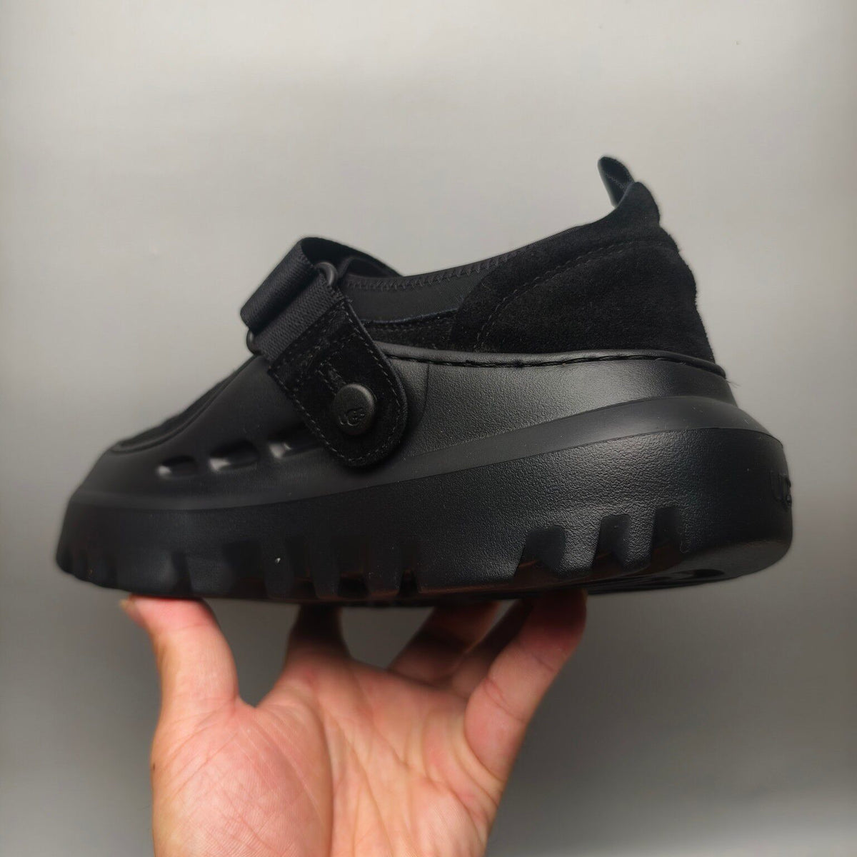 Black Unisex Slip-On Casual Shoes | Style 7550