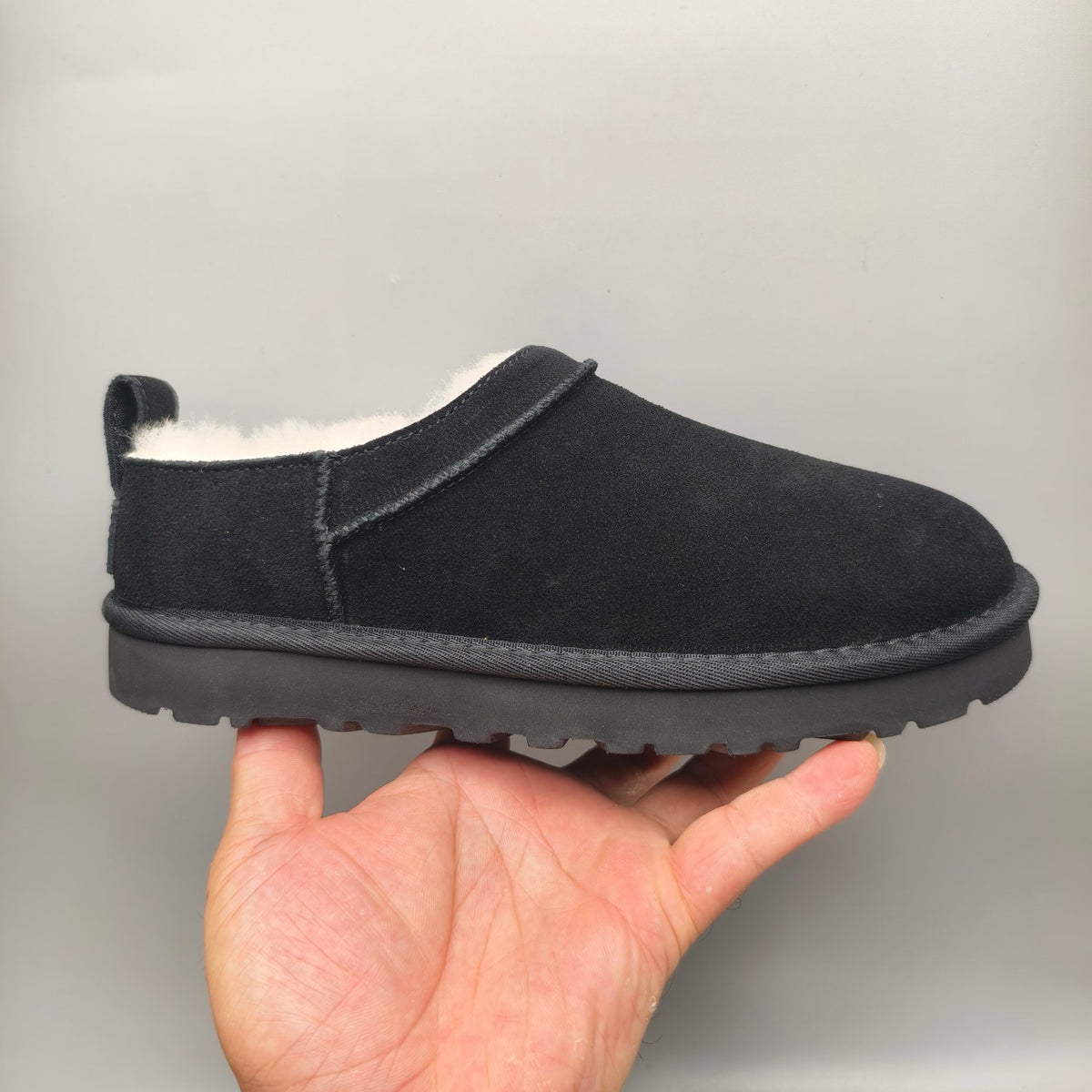 Women's Black Classic Slip-On Shoes | 3891