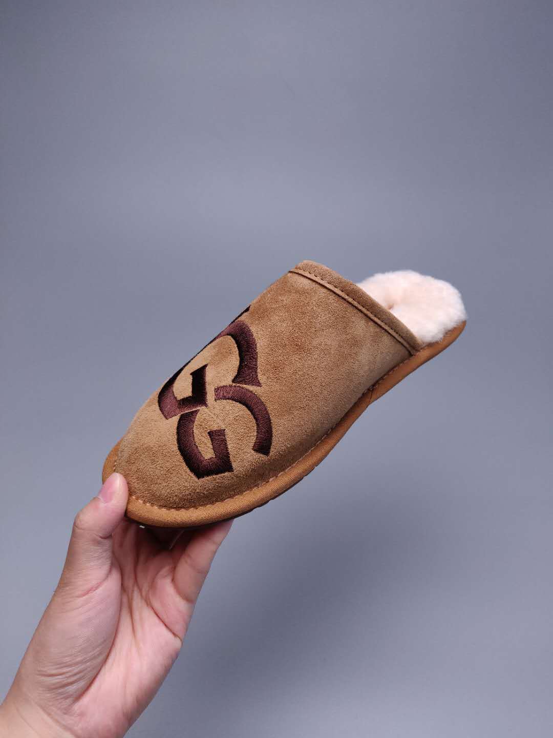 Chestnut Indoor Slippers with Oversized G Detail | 2593