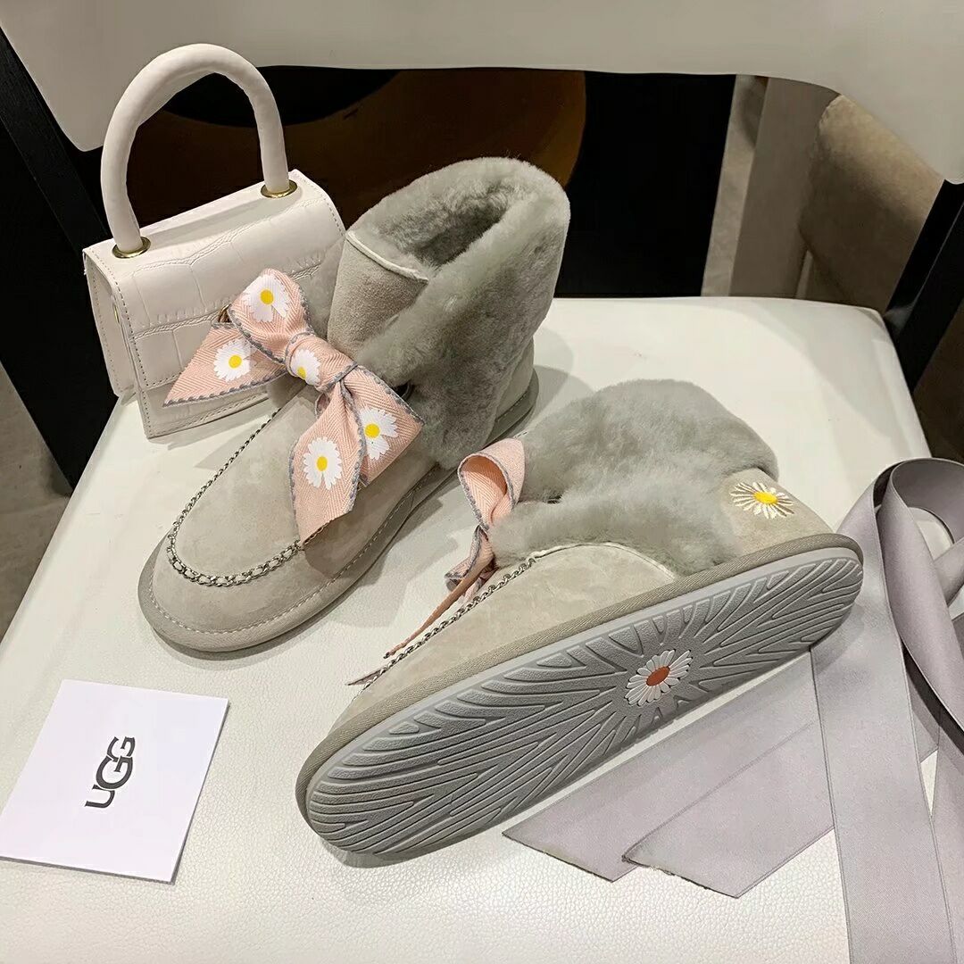 Gray Daisy Chain & Ribbon Detail Shoes | Style 7888