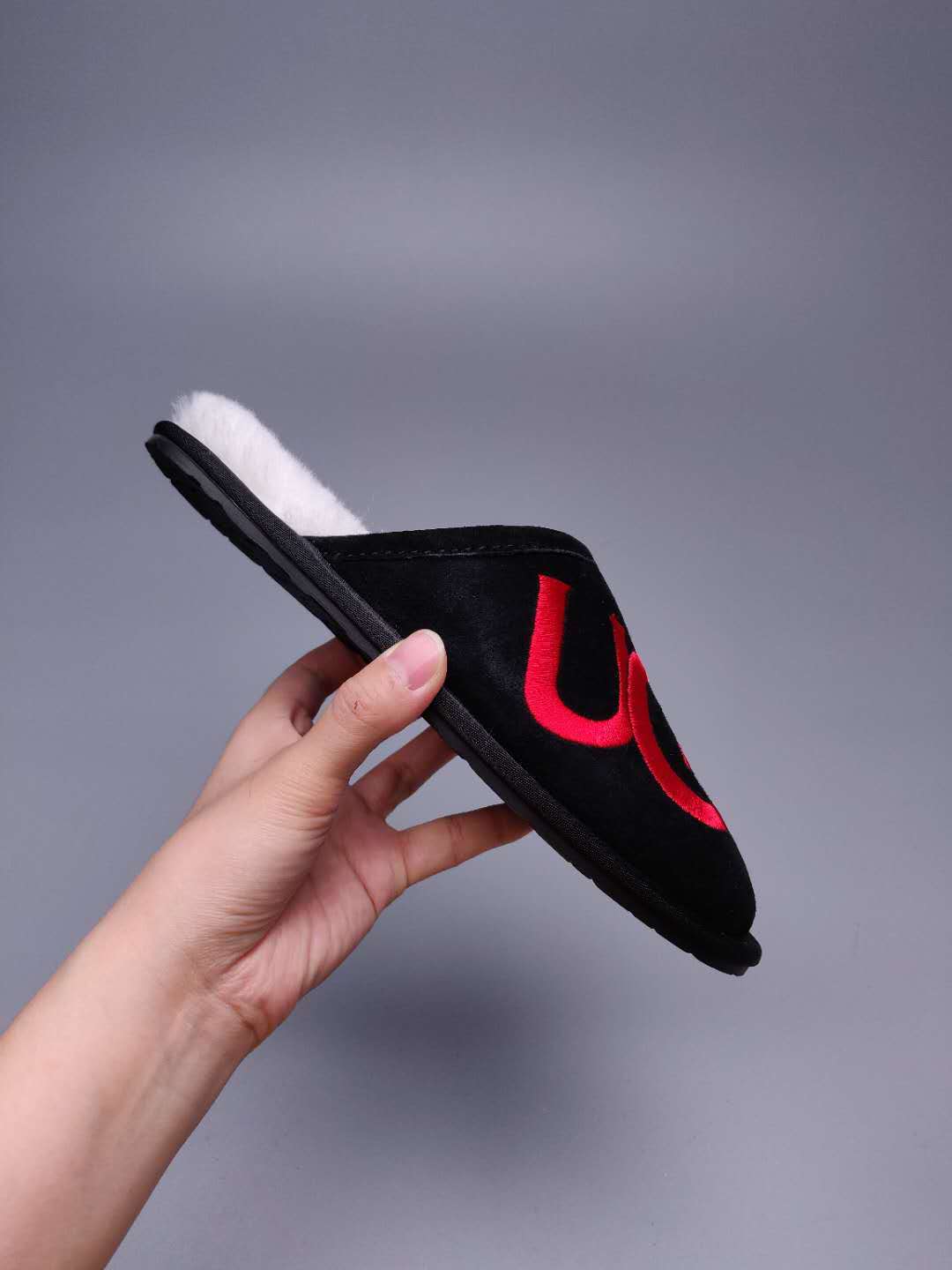 Black Indoor Slippers with Oversized G Detail | 2593