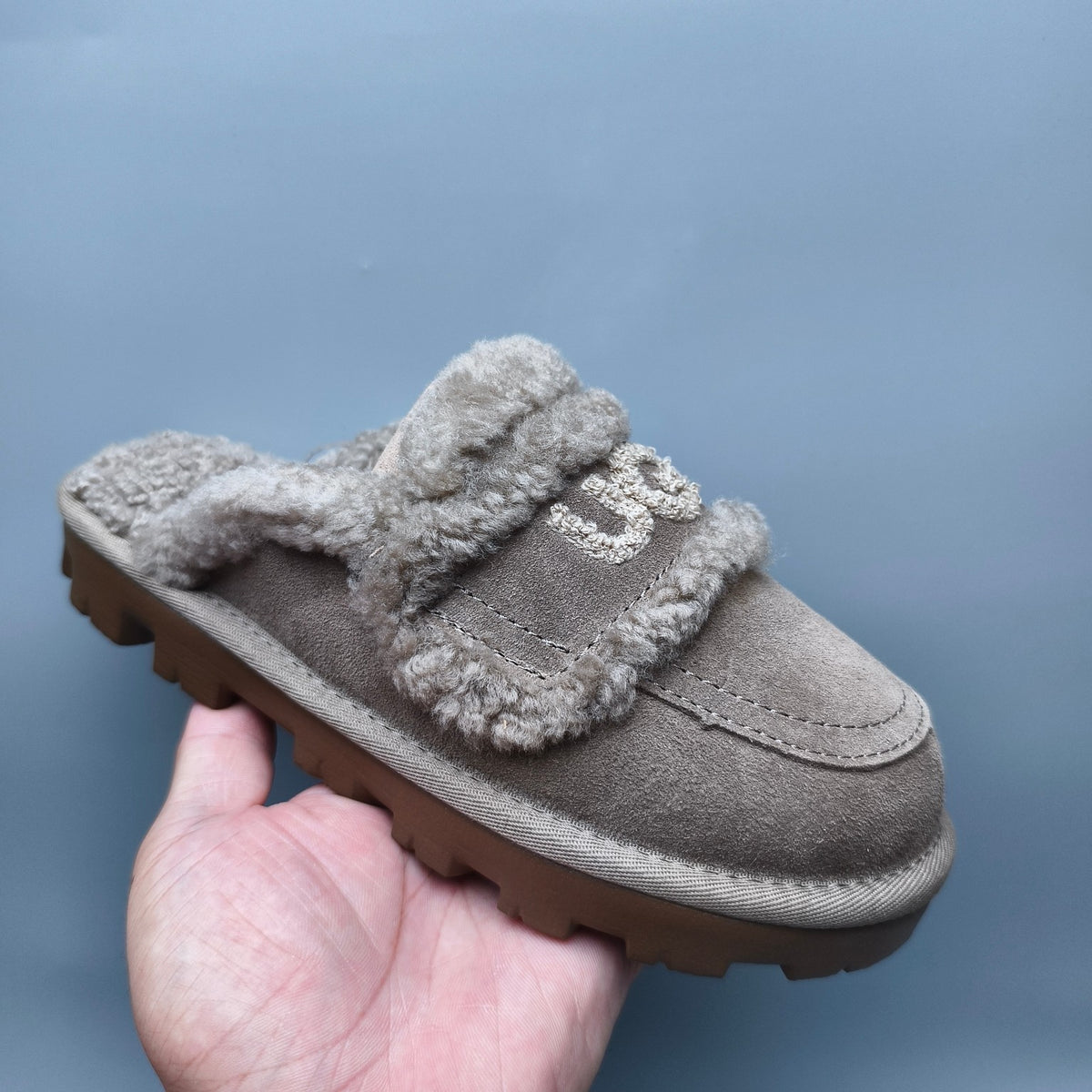 Antelope Brown Curly Plush Slippers with Oversized Logo | 1206