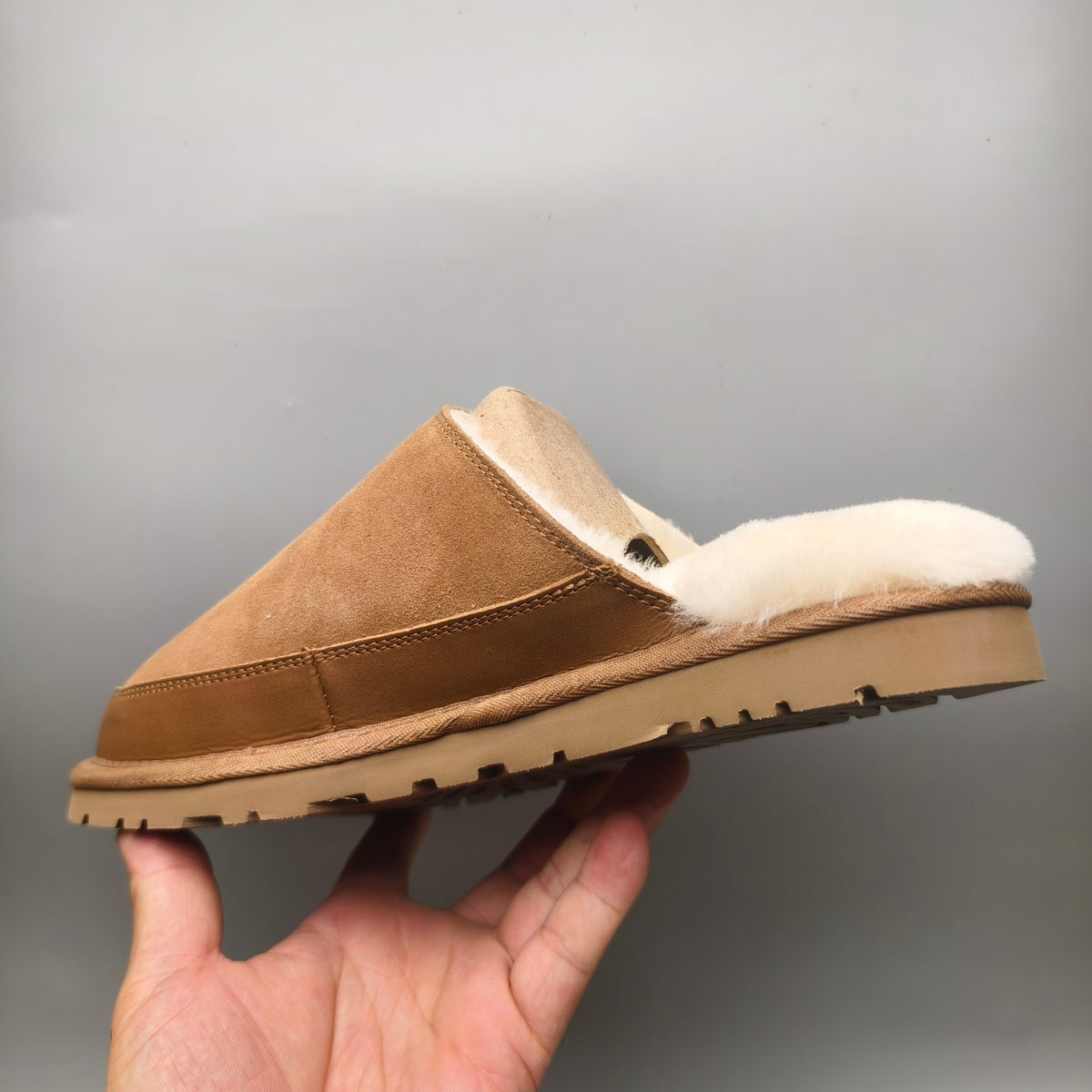 Men's Chestnut Ultra-Lightweight Fluffy Casual Slippers | 4585