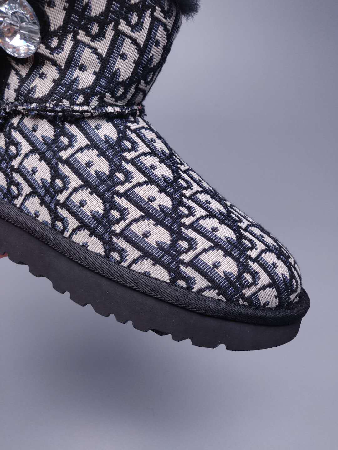 Black Fabric-Texture Shoes | Style 6554